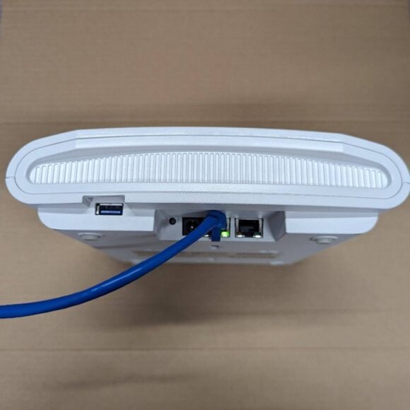 RUCKUS R710 Access Point with Unleashed Firmware, wide range Wifi access… - Picture 2 of 5